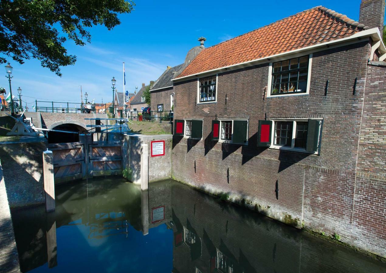 Waterland Hoge Huis 莫尼肯达姆 外观 照片